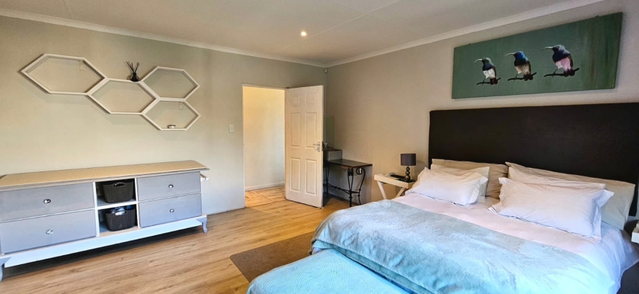 6 Bedroom Property for Sale in Franskraal Western Cape